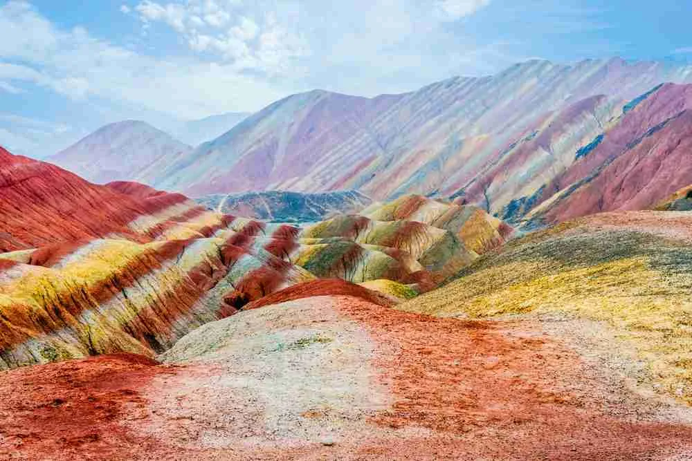 Beyond the Usual: Why Travelers Are Choosing Hidden Gems Over Tourist Hotspots